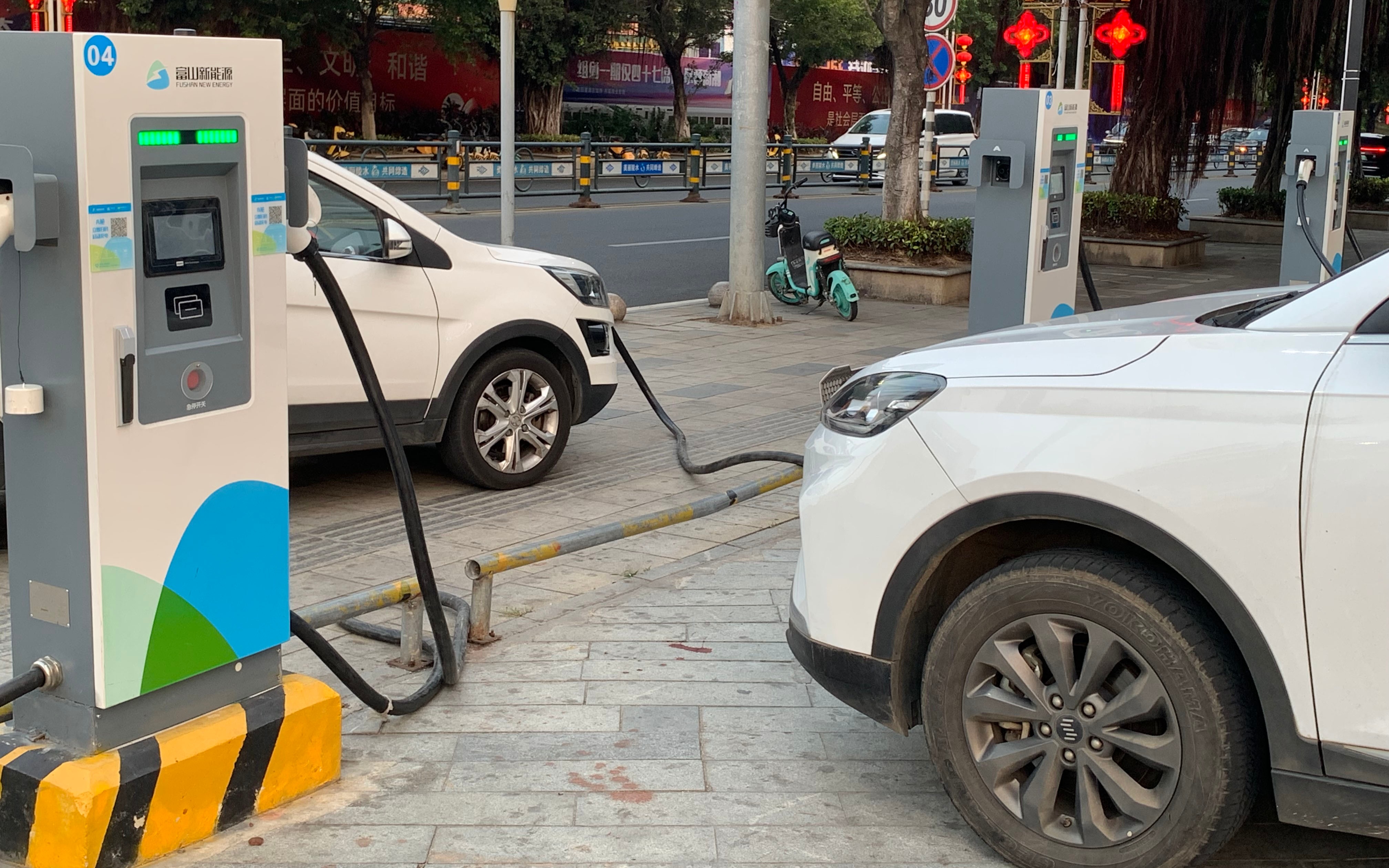 区块链应用电动汽车充电(区块链在智能电网中的应用)