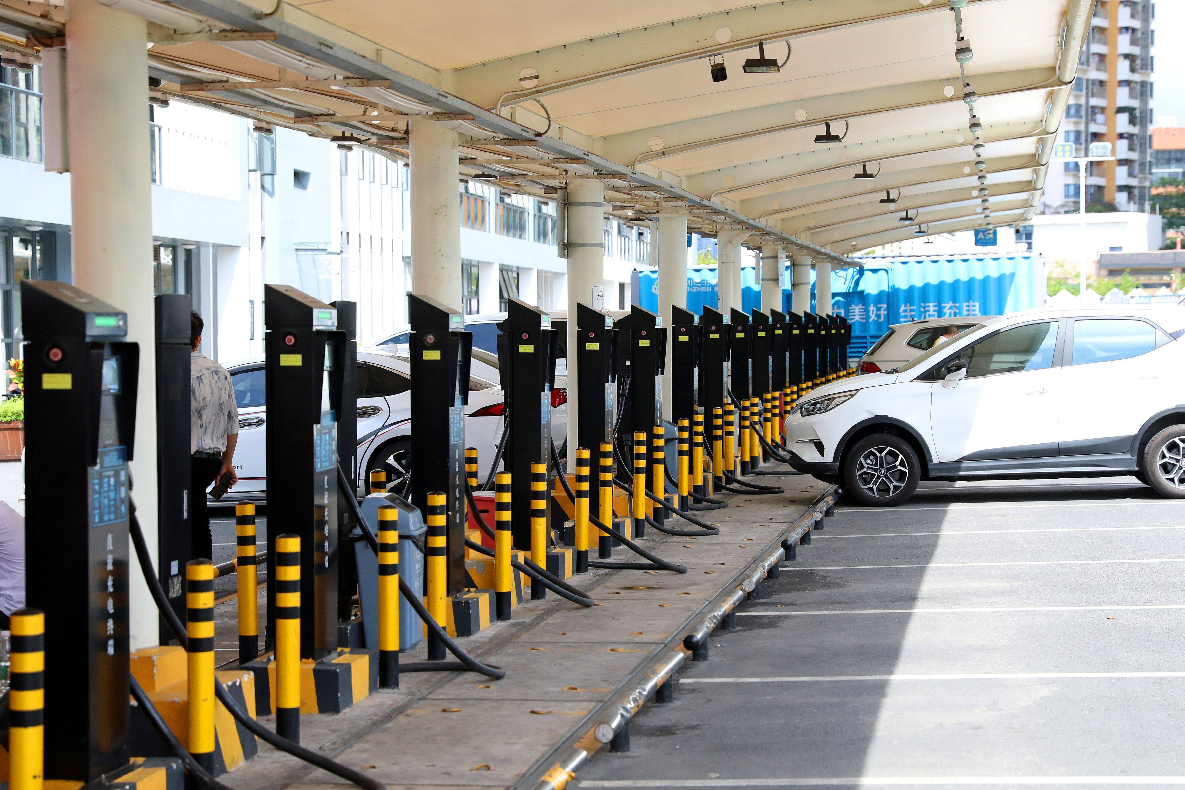 区块链应用电动汽车充电(可以给新能源车充电的移动电源) 区块链应用电动汽车充电(可以给新能源车充电的移动电源)